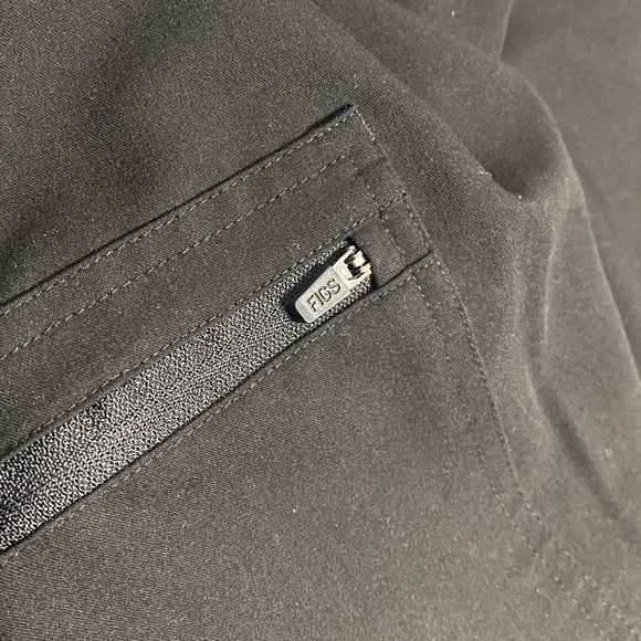 FIGS - Picture 10 of 12